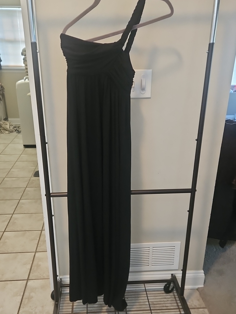 Belabumbum Black One-Shoulder Maxi Gown